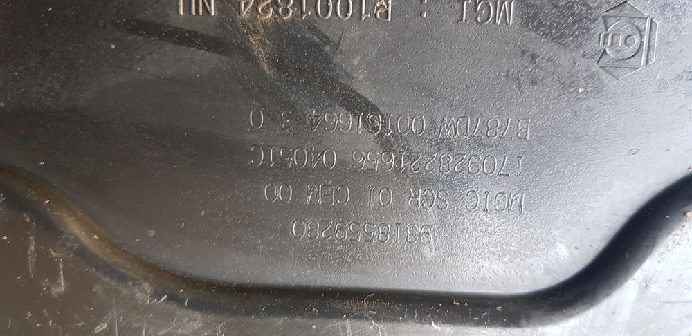 Zbiornik AdBlue Citroën C3 C4 Picasso Peugeot 208  9818  559280 NOWE