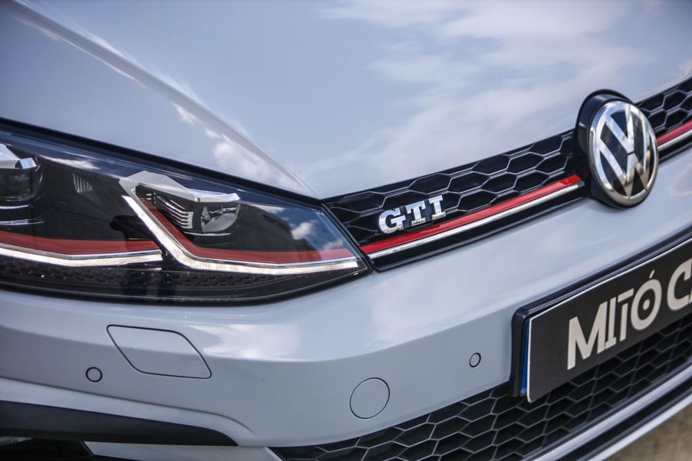 VW Golf GTI Performance BlueMotion DSG