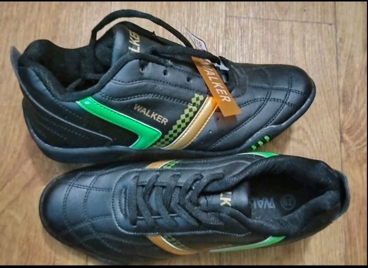 Кросівки нові 39 р 24.5 см по устілці