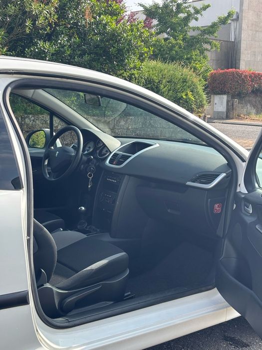 Peugeot 207 1.4 HDi Comercial – 2008