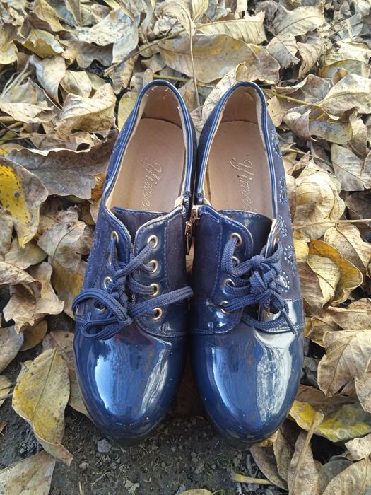 Продам в гарному стані туфлі "Трактор"