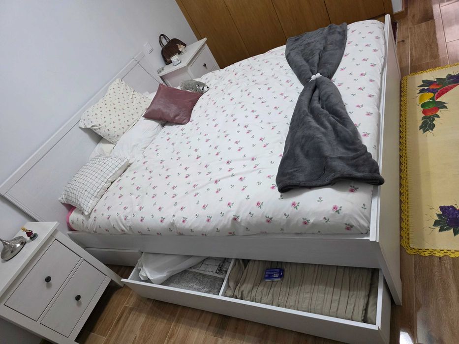 Cama de casal 160 x 200cm  com 4 gavetas
