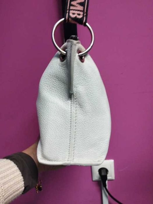 Mala 100% pele marca Bimba Y Lola
