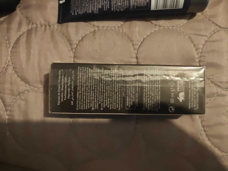 Conjunto de produtos Avon e Axe novos e selados - para homem