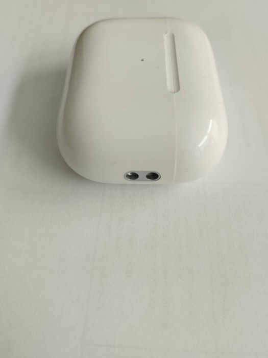 Зарядний футляр MagSafe для AirPods Pro 2-го покоління