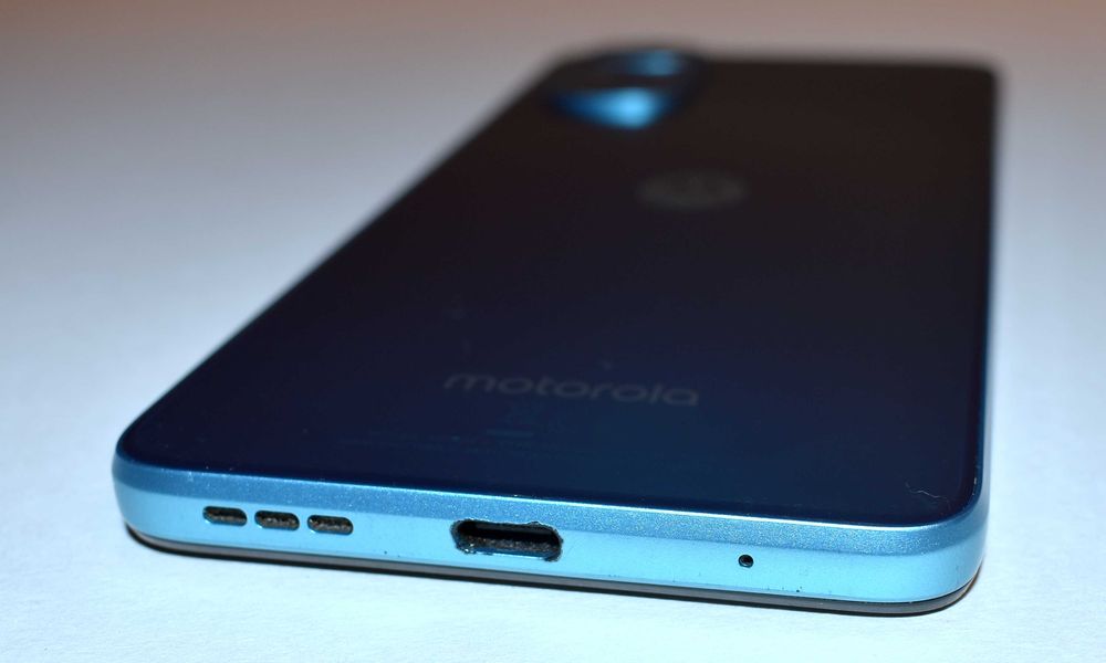 Smartfon Motorola Moto G22 4/64GB + 3x szkło hartowane. JAK NOWY.