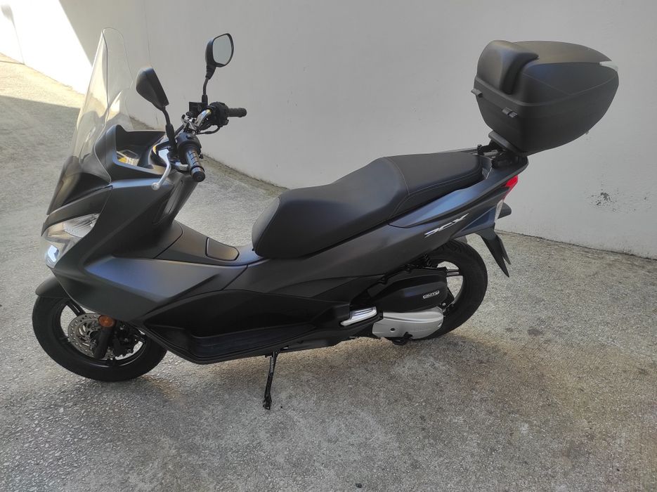 Honda PCX 125 (2017) – Impecável e com Poucos Quilómetros!