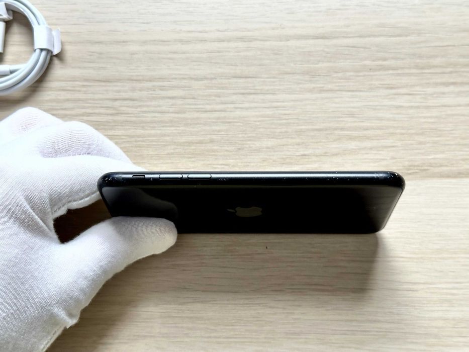 iPhone SE 2020 64GB – Czarny – Sprawny, 30 dni gwarancji