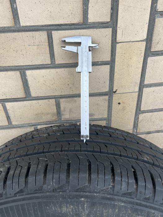 Гума 235 / 65 R17