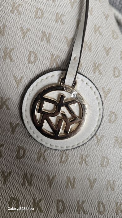 Torebka damska z logo nowa 30x20x11