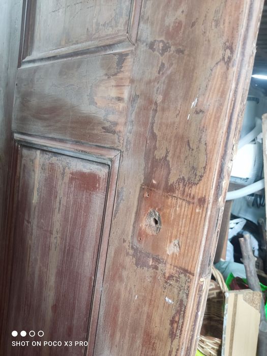 Porta antiga de madeira