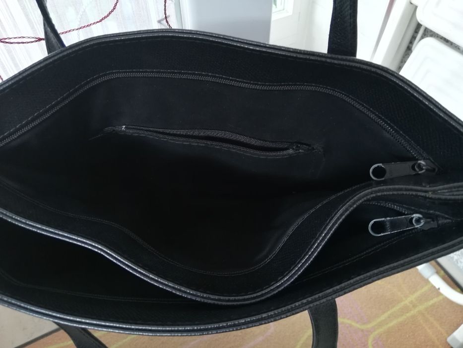 Mala de senhora preta