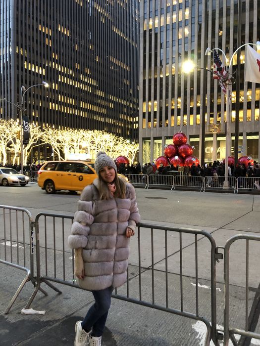 Шуба песец натуральная