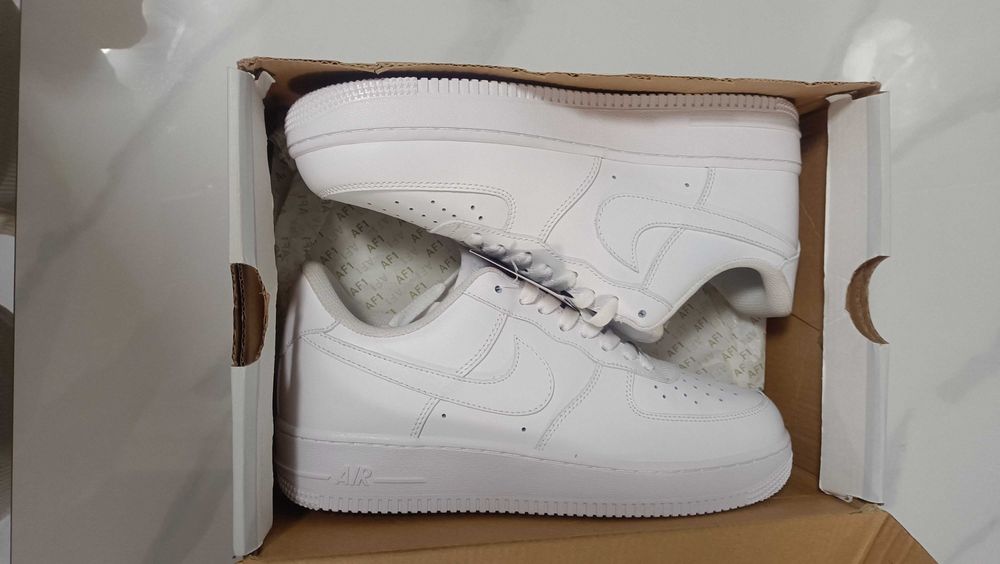 Nike Białe Siły Powietrzne 1 38