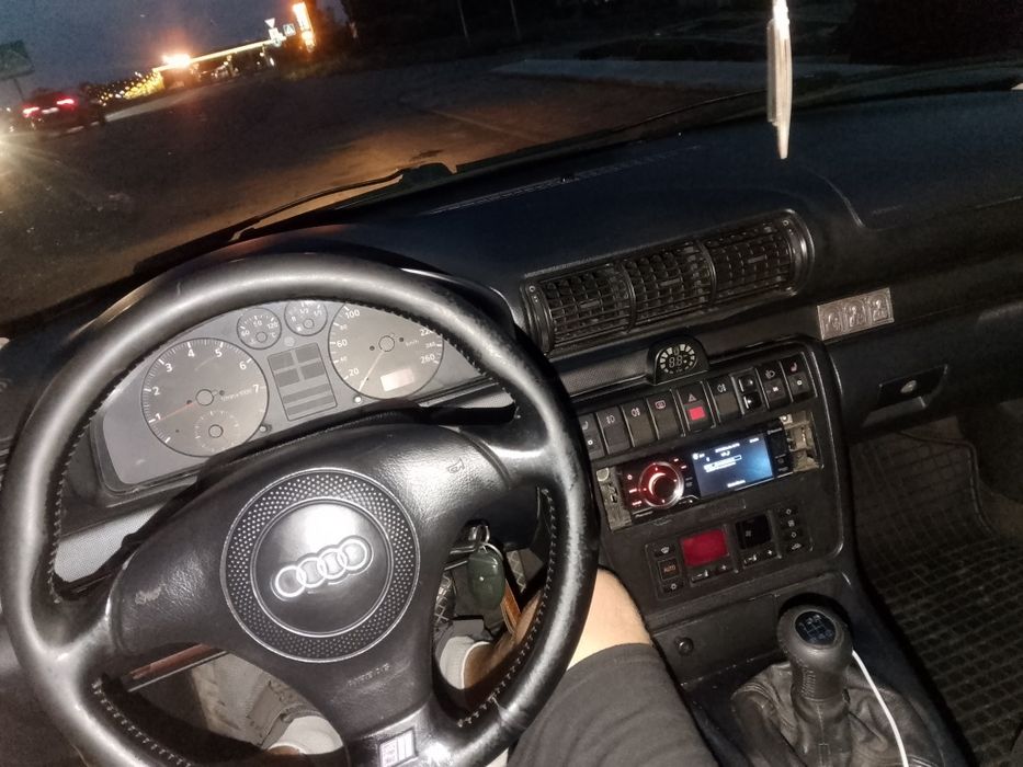 Продам автомобіль Ауді А4 б5