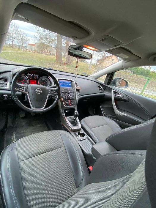 Opel Astra J 2.0 diesel 2010r.