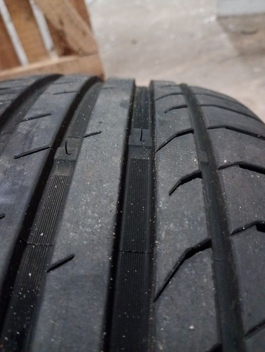 Opony letnie 235/45/18