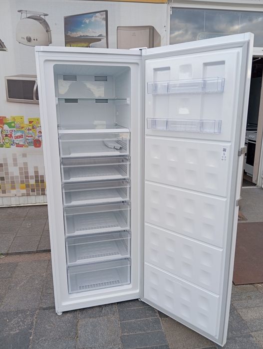 Морозильная камера BEKO No-frost 404 литра INVERTER A+++ Ширина 70см из Германии ГАРАНТИЯ Состояние новой