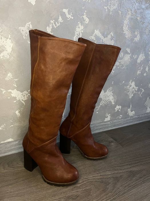 Стильные кожаные сапоги на каблуке натуральная кожа