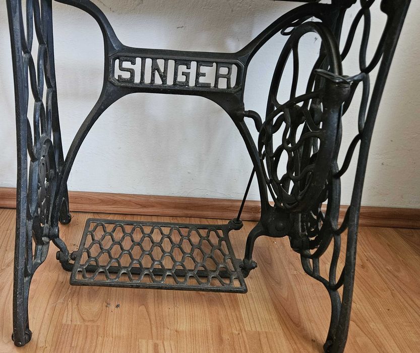 Singer - zabytkowa, sprawna maszyna do szycia