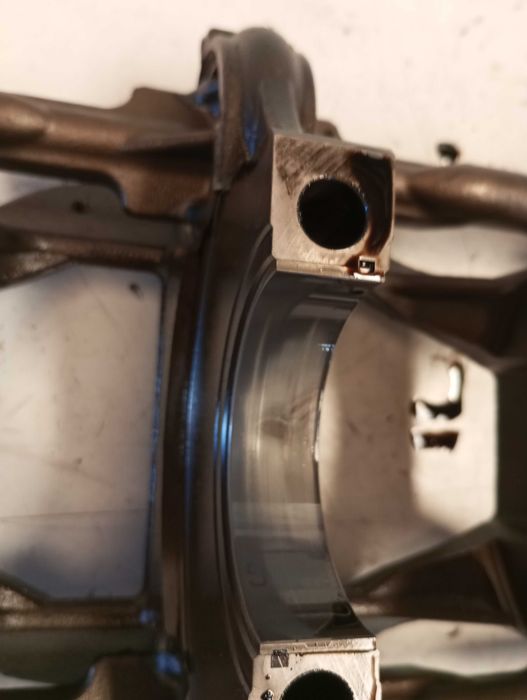 Módulo Veios de Contra-Balanço e Mancal Motor OM651 Mercedes (A6510130436)