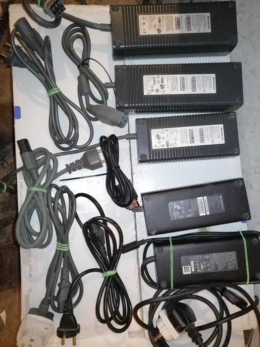 Konsola Xbox360 Fat 60Gb z kilkoma gramii stan bardzo dobry + wymianna