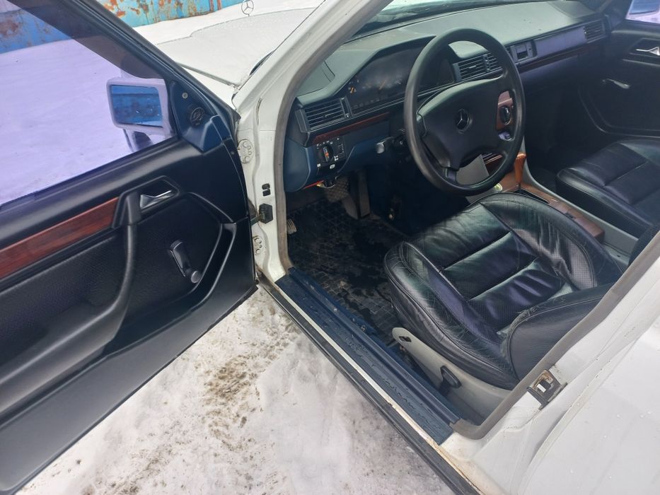 Mercedes-Benz E124 "автомат"