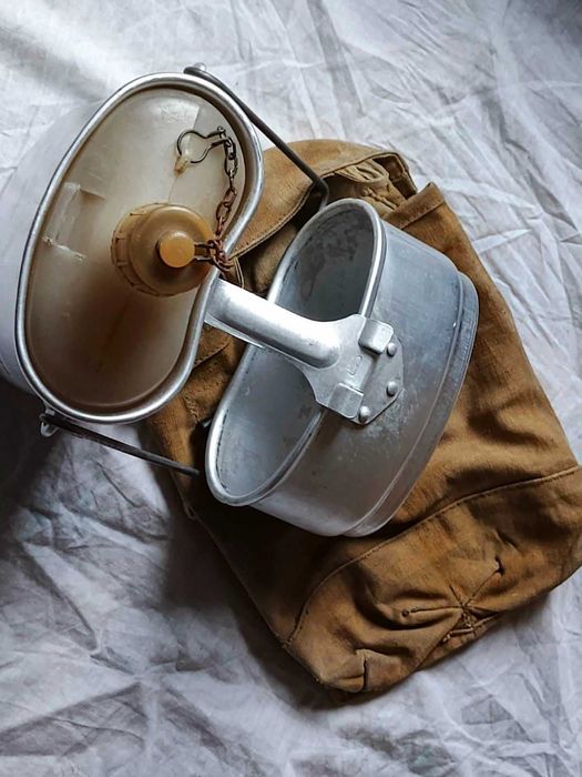 Котелок ВДВ с пластиковой(редкой) флягой в родном чехле 79-80г.в