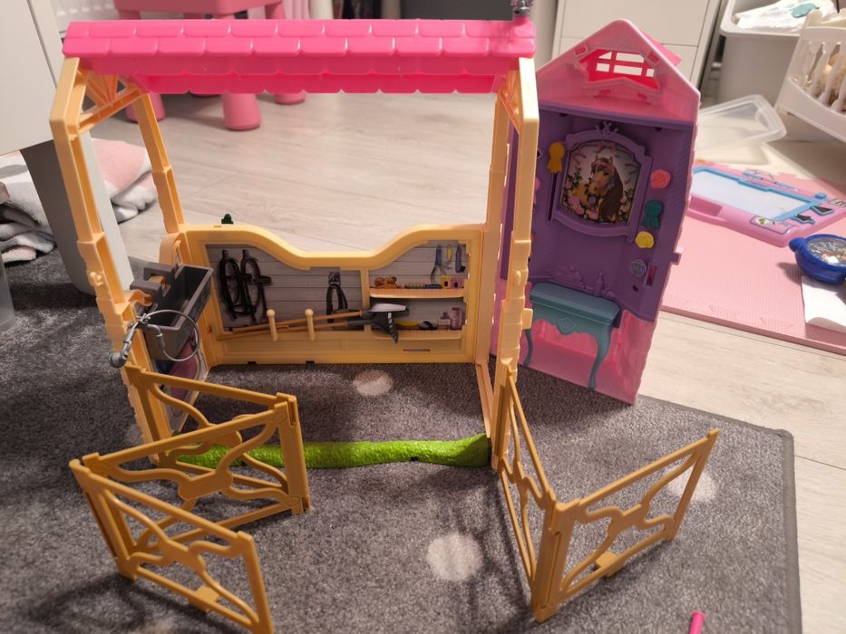 Barbie Stadnina Marzeń / Zestaw Stajnia MATTEL