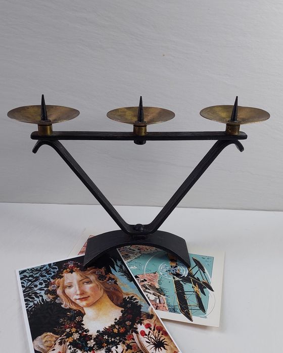 Металевий свічник