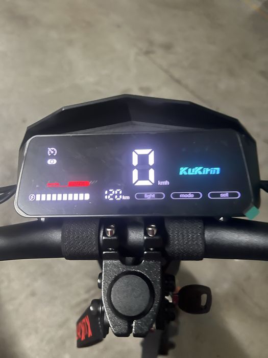 Kukirin G4 2025 como nova com apenas 120KM rodados