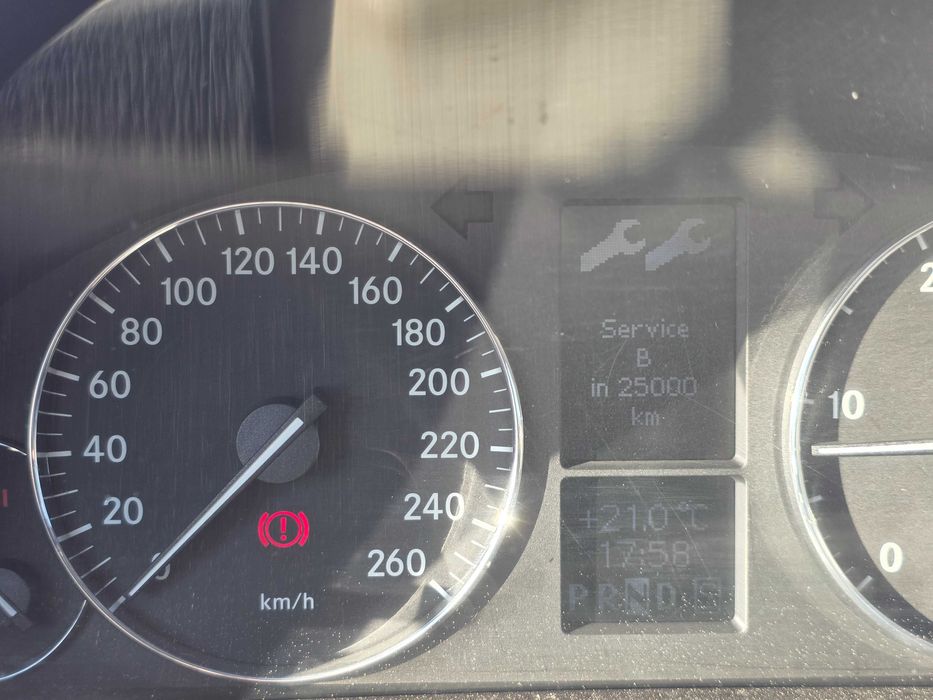 Carrinha Mercedes C220 Avantgarde Ano 2005 Mafra