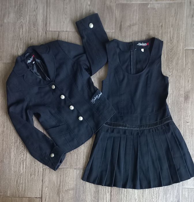 Шкільна форма для дівчинки