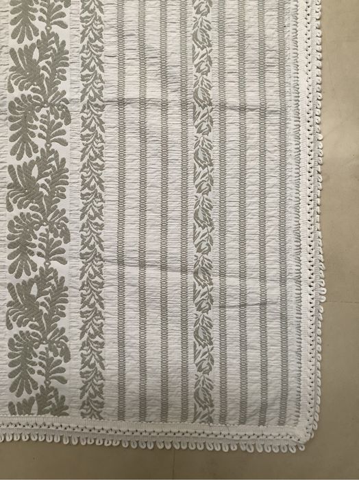 Colcha antiga 182,5 cm x 205 cm