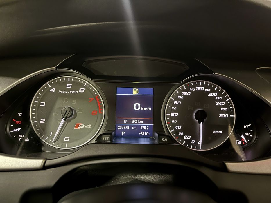 Audi S4 B8 Automat lift led kola 19cali skory Quattro zamiana