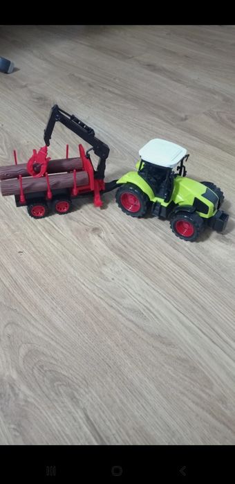 Traktor zabawka  dla dziecka