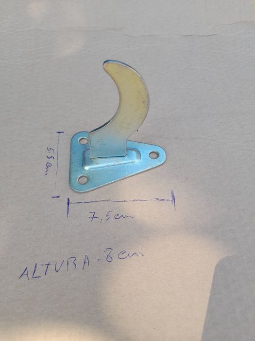 20 Ganchos/fixações