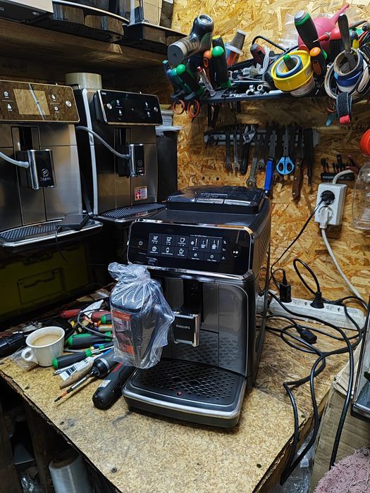 Кофемашина, кавоварка Philips LatteGo  Series 3200 фільтр в подарунок