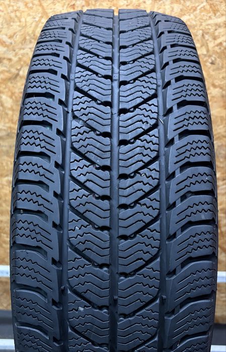 215/65/16C Uniroyal Snow Max 3
