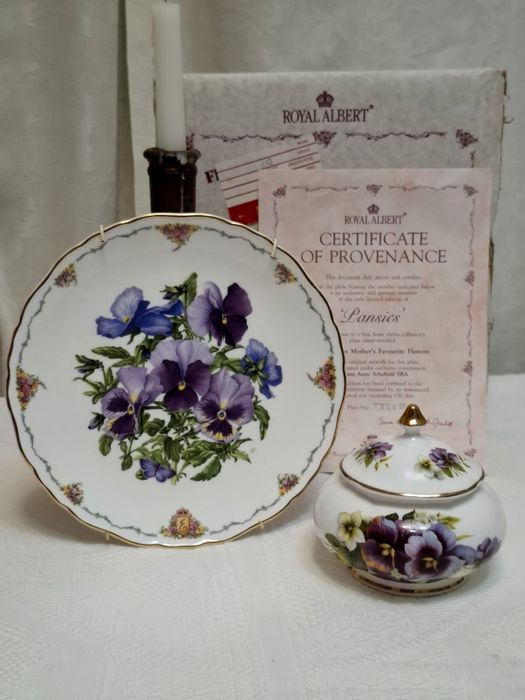 Посуд Royal Albert