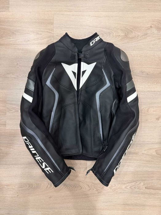 Casaco motard senhora Dainese Avro 4 em pele - tam. 40 - COMO NOVO