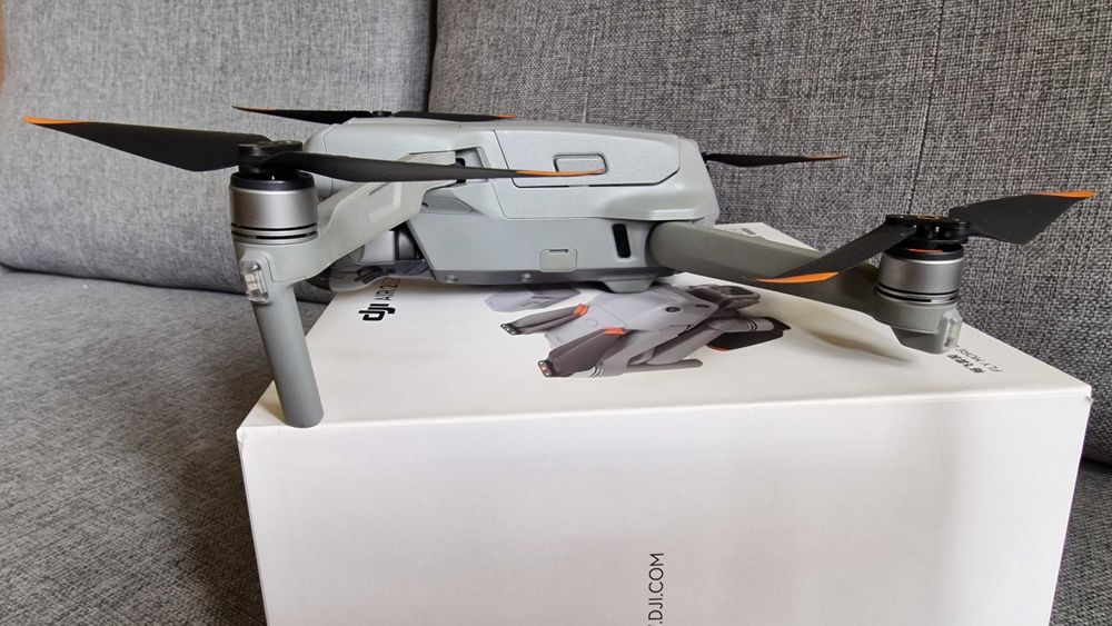 Sprzedam drona DJI AIR 2S z pełnym wyposażeniem