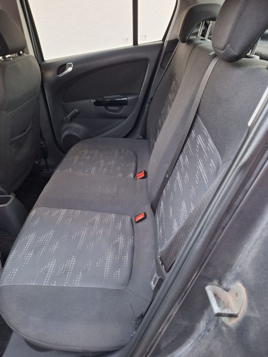 Opel corsa d 1.3cdti 2011