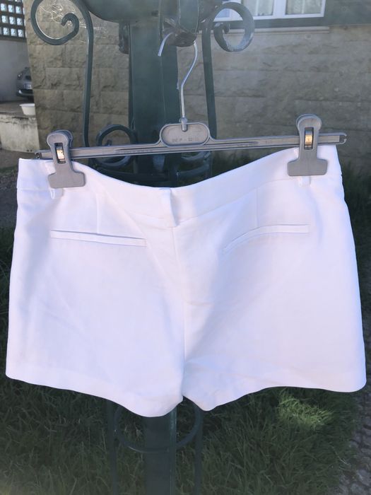 Calcoes brancos classicos Zara
