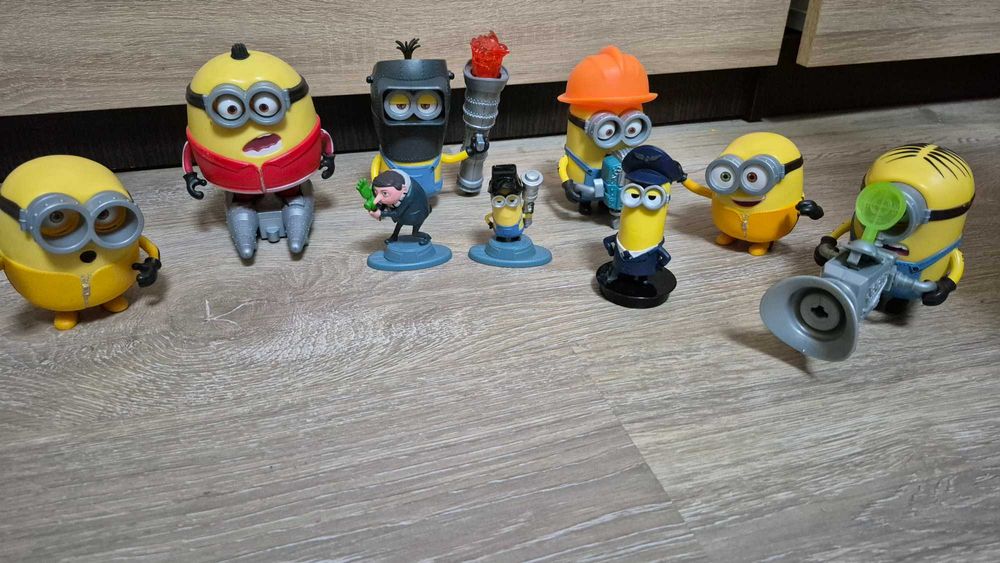 Minionki figurki interaktywne