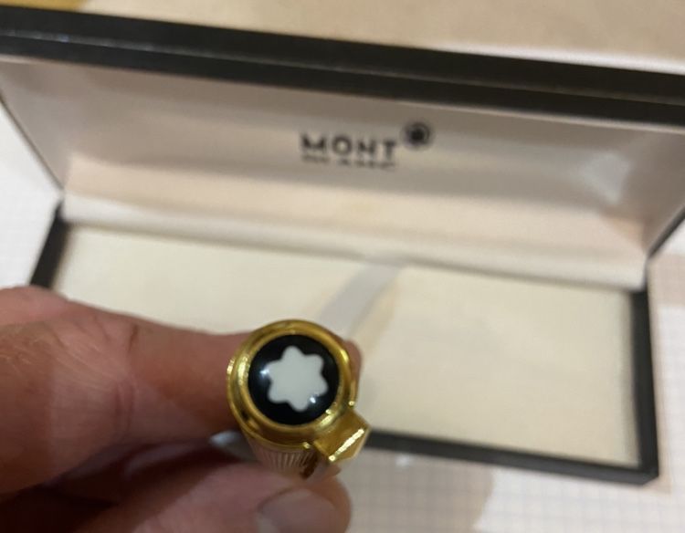 Продам ручку Mont Blanc