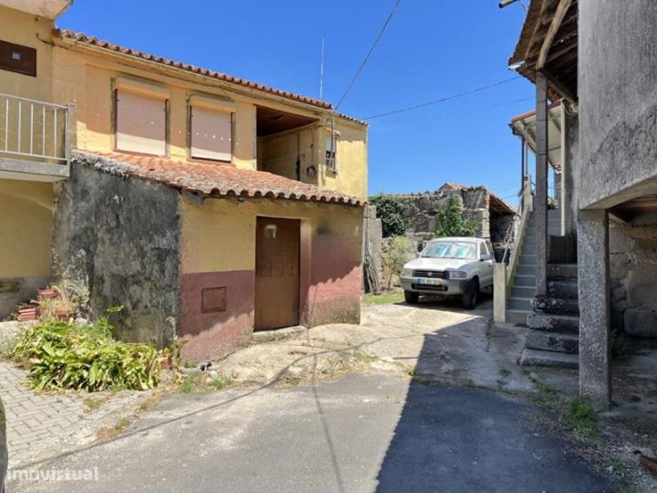 Moradia Geminada T4 - Gouveia