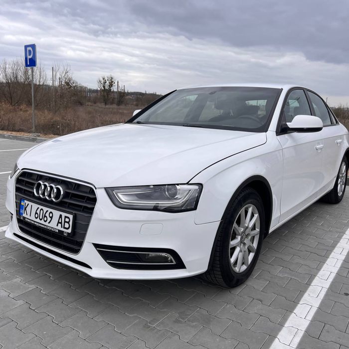 Продам свою автівку Audi A4 2014