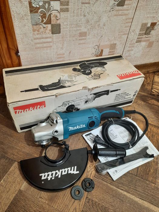 Абсолютно нова,оригінал!!Болгарка Makita GA9050,2000вт,круг 230мм