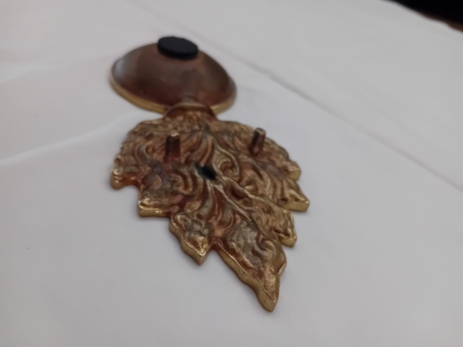 Peça Decorativa em bronze, granada em chamas - símbolo clássico militar